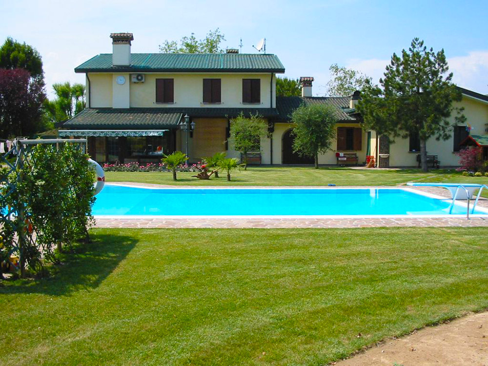 Piscina a Sfioro Esterna: Across the Sea - Baires Piscina