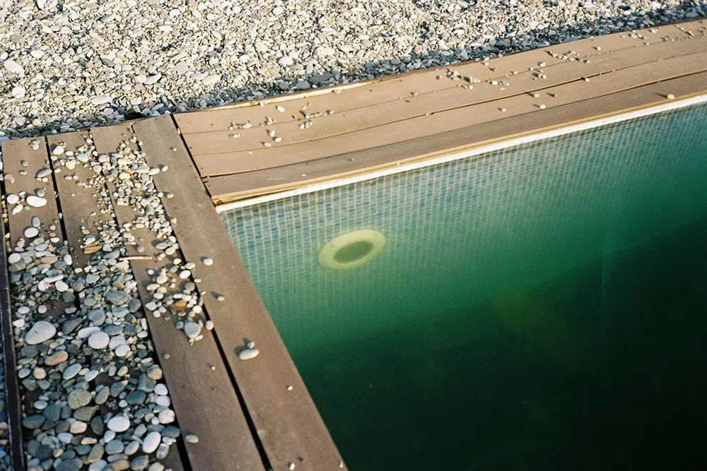 Acqua verde piscina: le principali cause - Baires Piscine