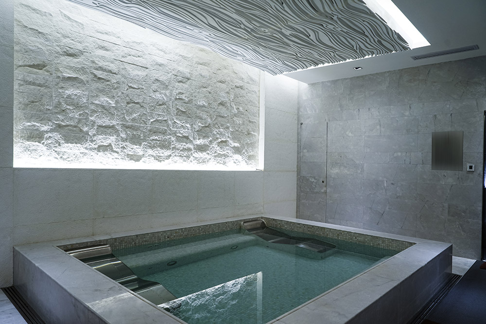 Una piscina interna può essere costruita in ogni casa? - Baires Piscine Brescia, Bergamo, Milano