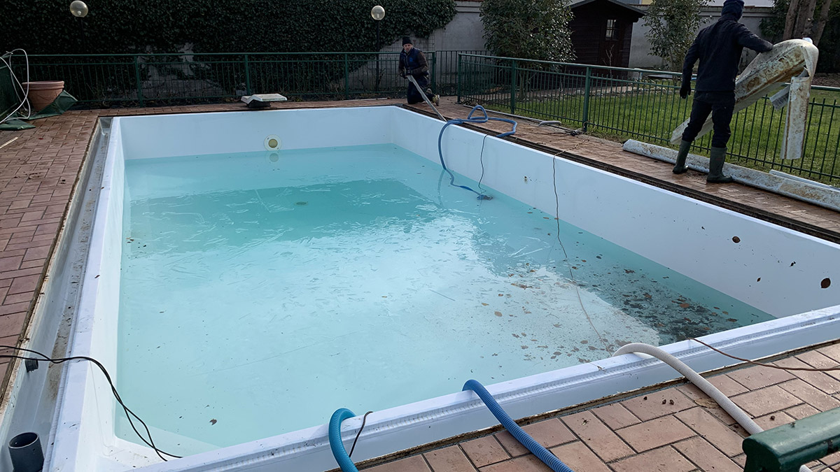 Ristrutturazione piscine Step 1: Svuotare la piscina