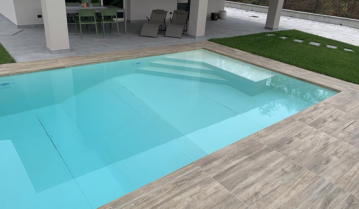 Piscina a Sfioro: Grey Woods