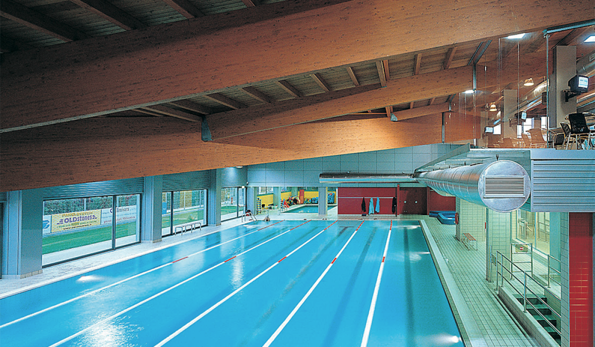 Piscine esterne e interne a sfioro: Centro Sportivo Millennium