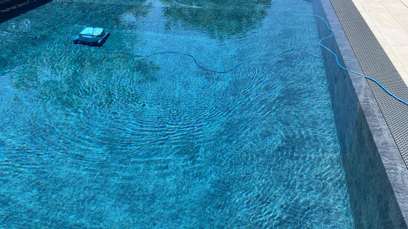 Piscina a Skimmer: Urban Pool - Baires Piscine - Riflesso sull'acqua