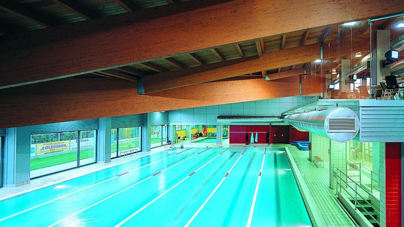 Piscina Esterne e Interne a Sfioro: Centro Sportivo Millennium - Dettaglio Piscina