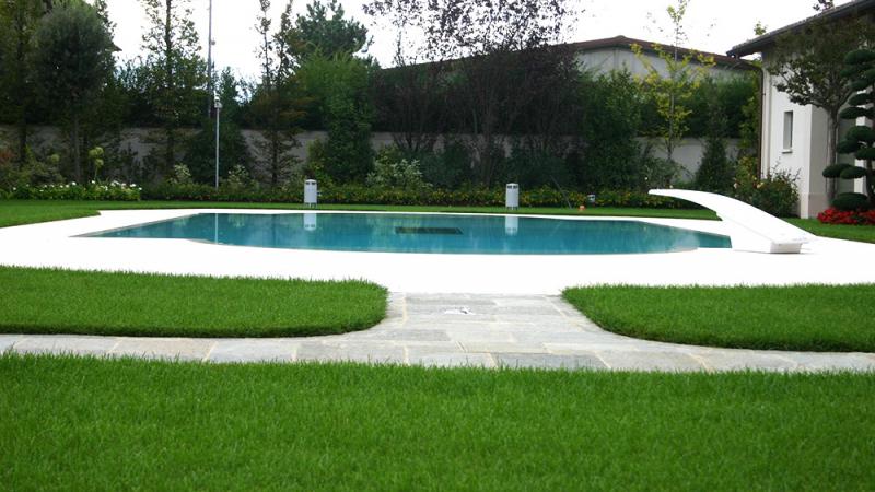 Piscina esterna a sfioro: Santa Monica - Baires Piscine - Brescia Bergamo Milano