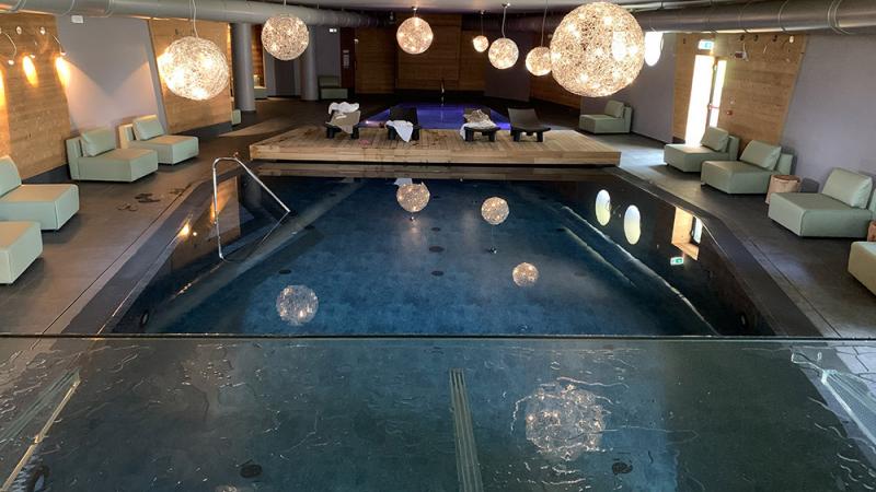 SPA e Piscina a Sfioro per Hotel: l'Arte del Relax