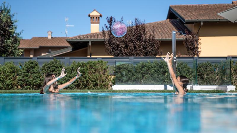 Piscina Esterna a Sfioro: Dreaming of Summer