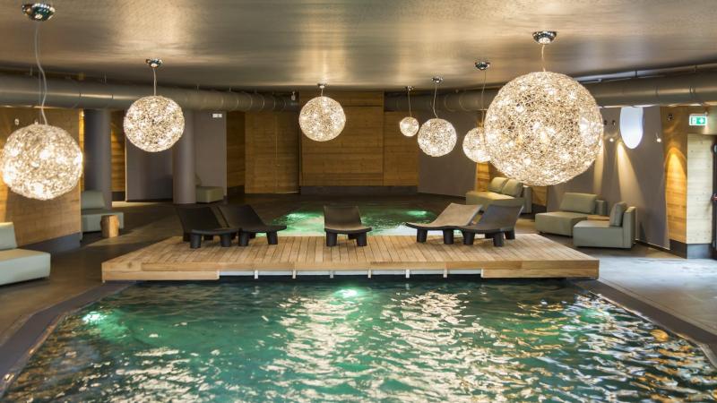 SPA e Piscina a Sfioro per Hotel: l'Arte del Relax