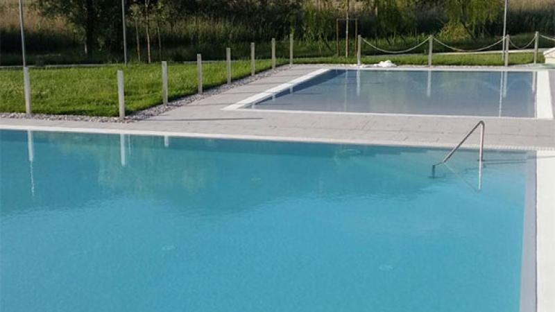 Costa Verde: Piscine a Sfioro Esterne