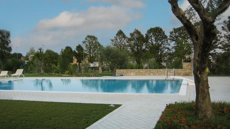 Piscina a sfioro: Backriver - Baires Piscine