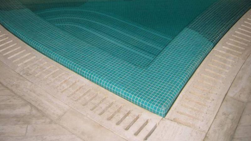 Piscina Interna e Zone Benessere: Golden Spa - Baires Piscine Brescia, Bergamo, Milano