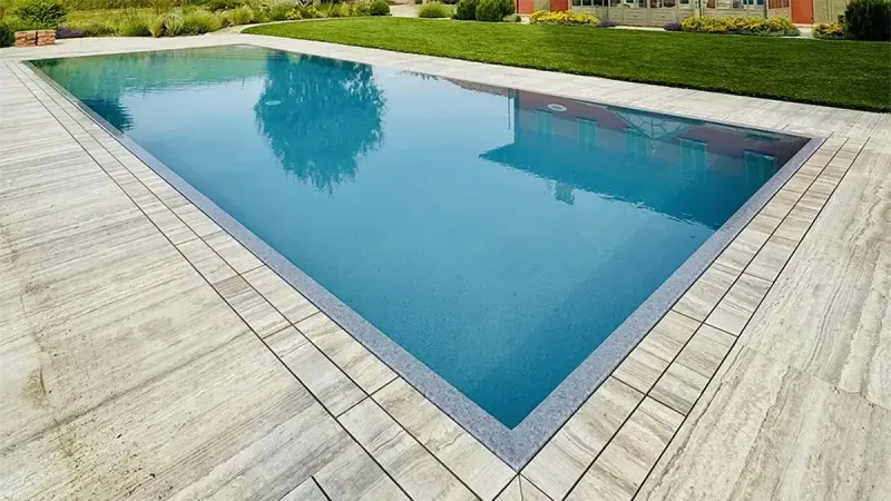 Green Horizon: Piscina a sfioro panoramica