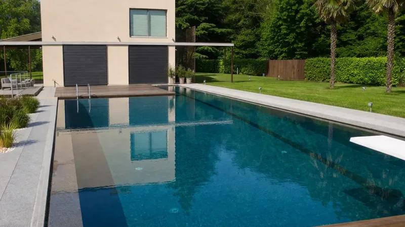 Piscina a skimmer: High Sky